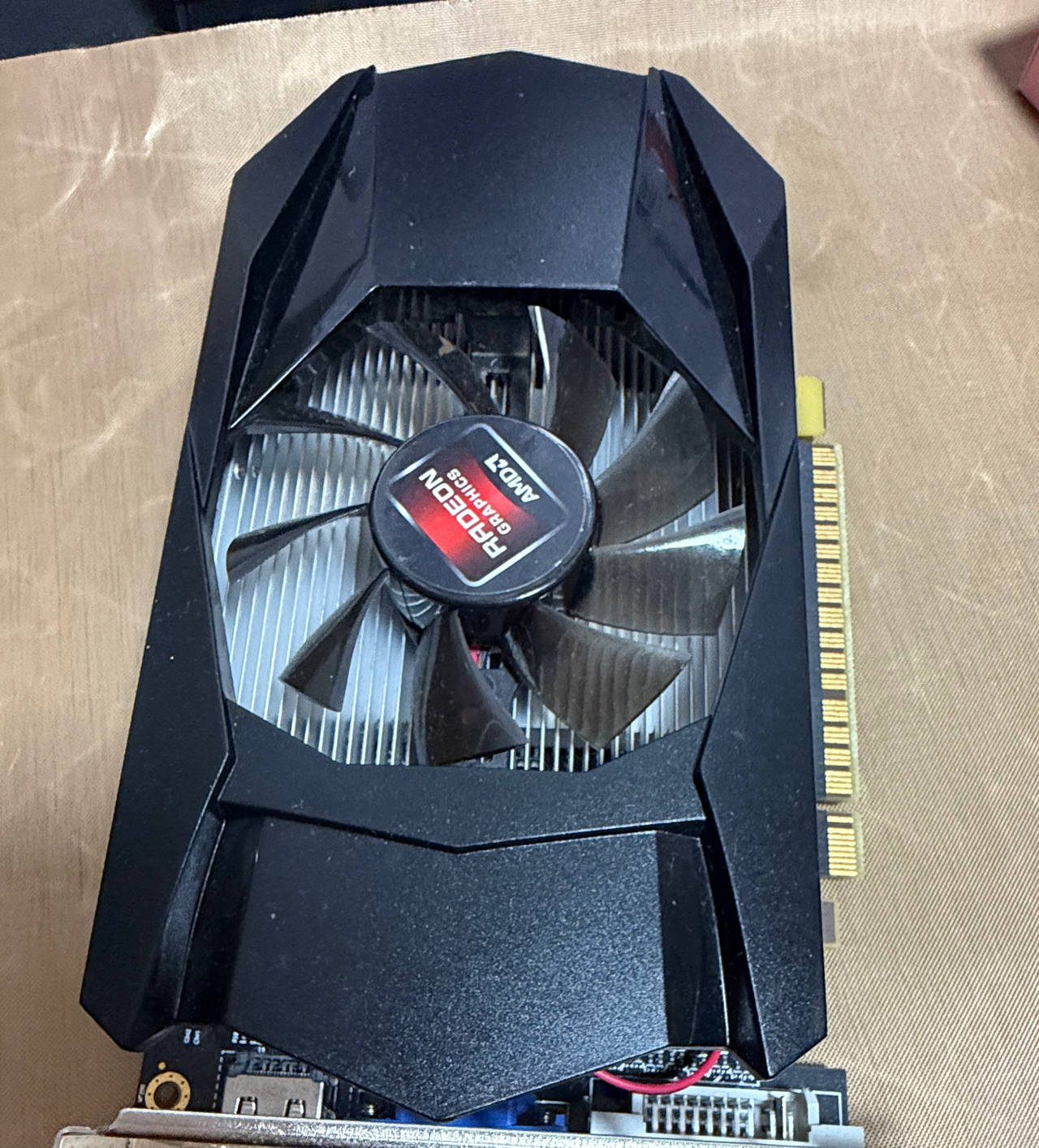 AMD Radeon R7 240 / 250 Graphics Card