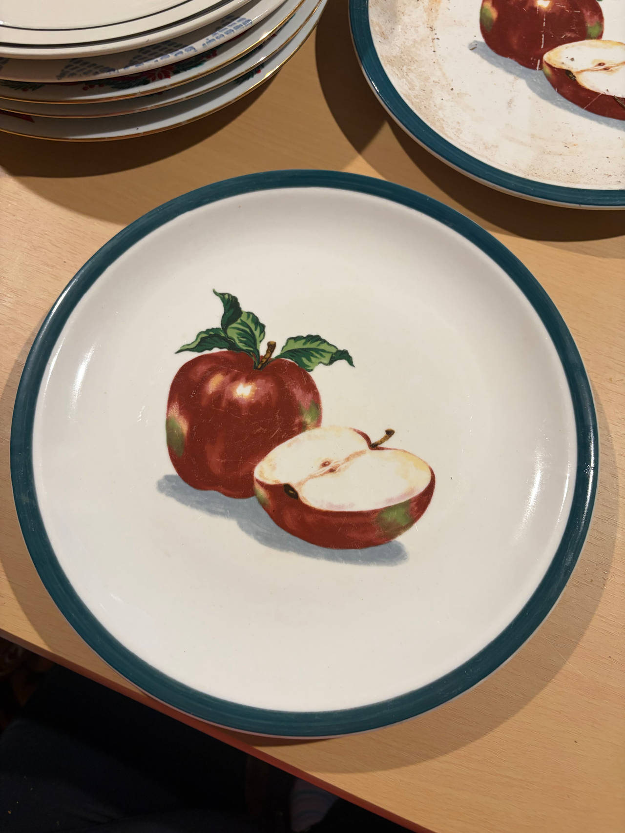 Pfaltzgraff Apple Dinner Plate