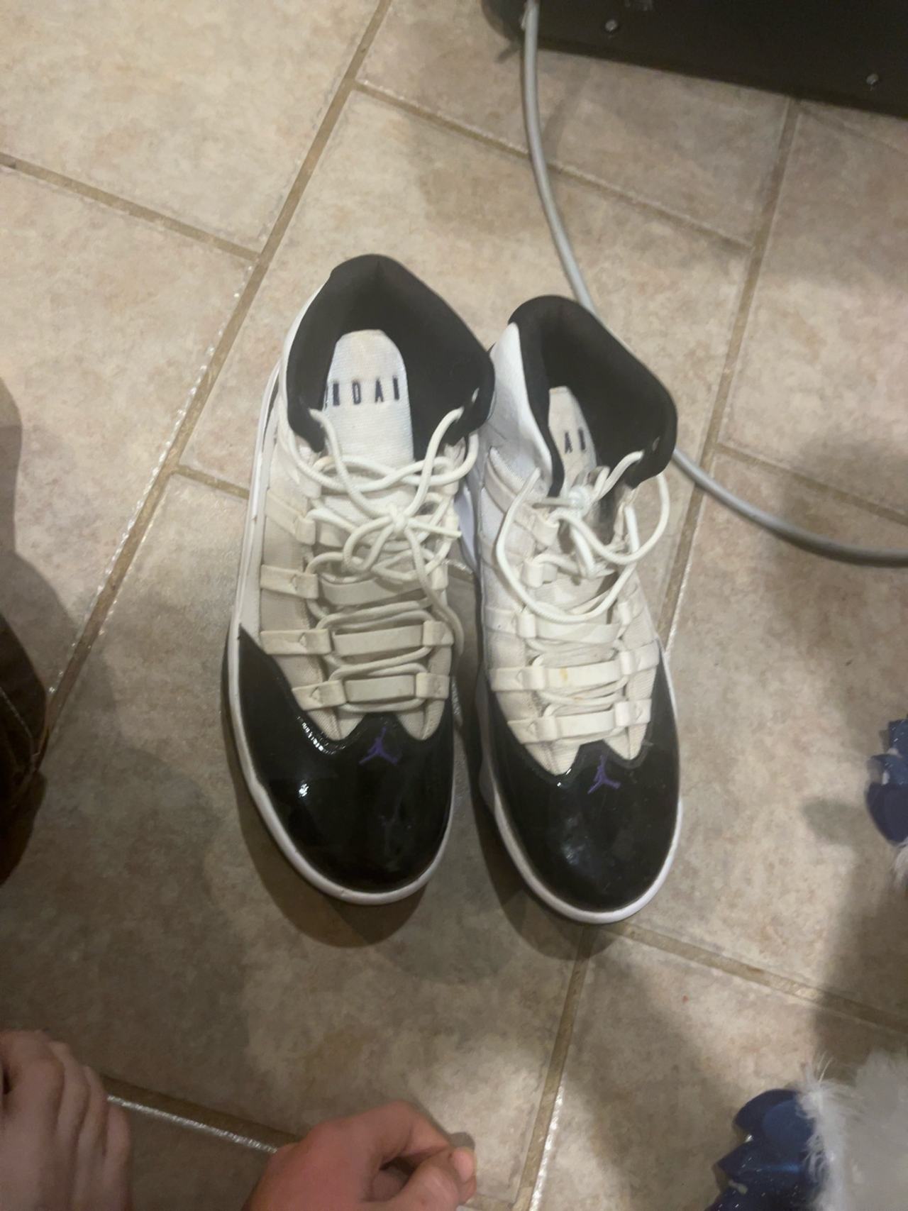 Nike Air Jordan 11 Retro Concord Black/White