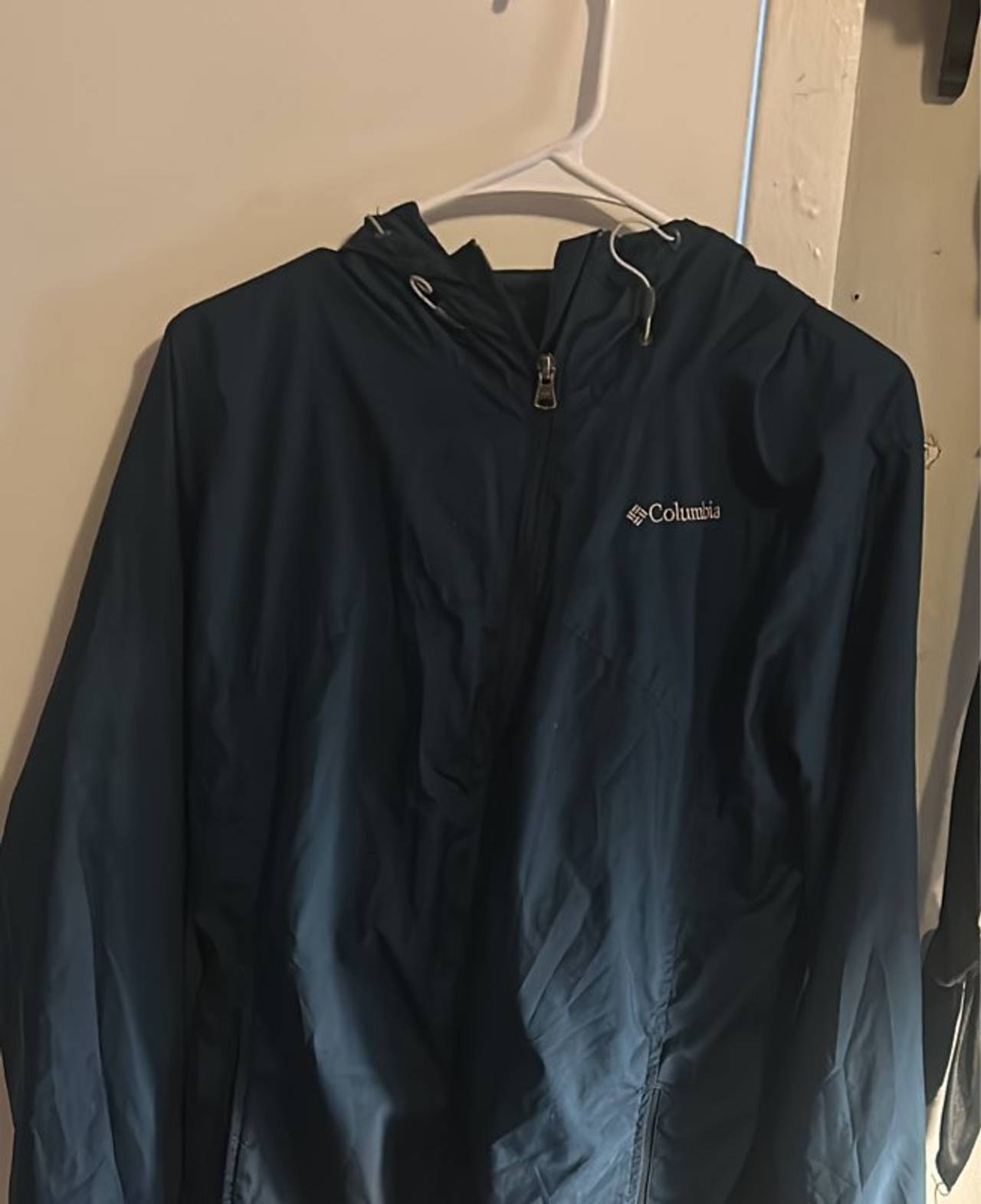 Columbia Women's Navy Blue Windbreaker Jacket