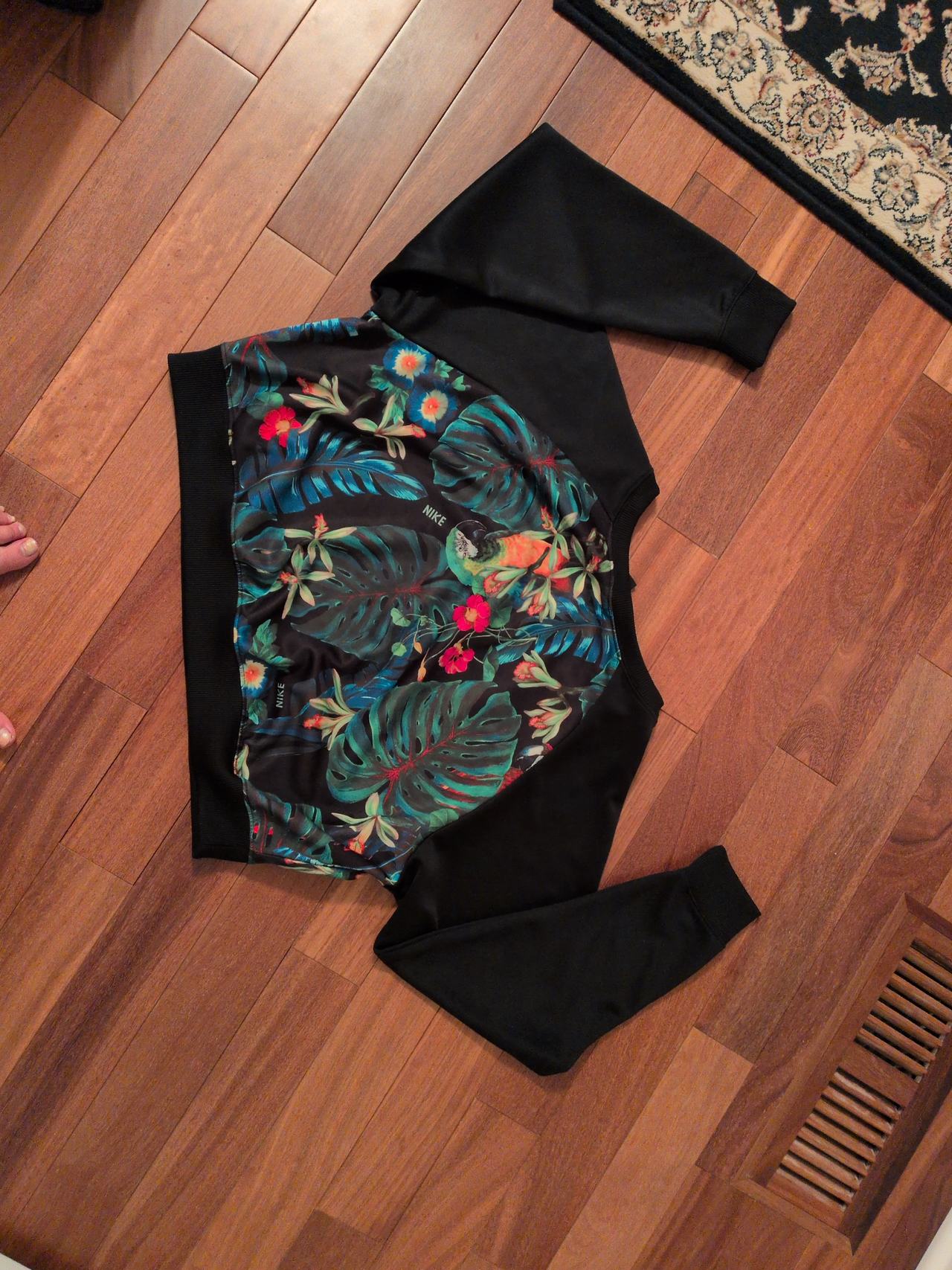 Nike Sportswear Tropical Floral Cropped Sweatshirt