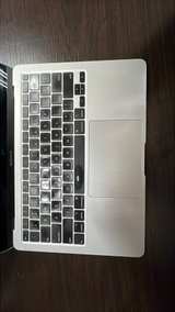 Apple MacBook Air 2020 i7 16GB 1TB Silver - Image 3