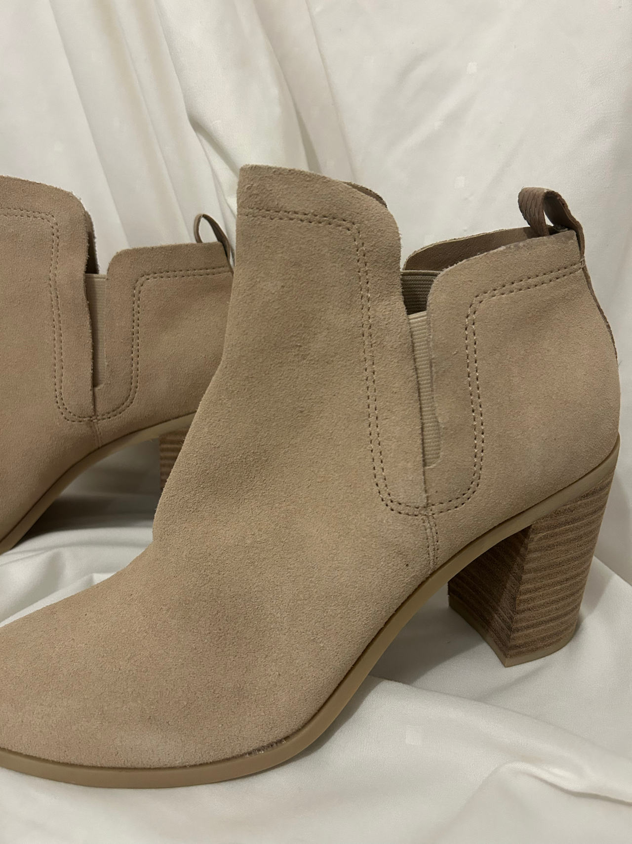 Dolce Vita Wenda Cut Out Bootie