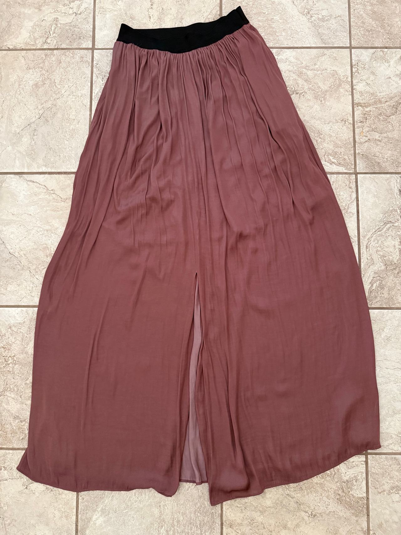 Lavi Pleated Midi Skirt
