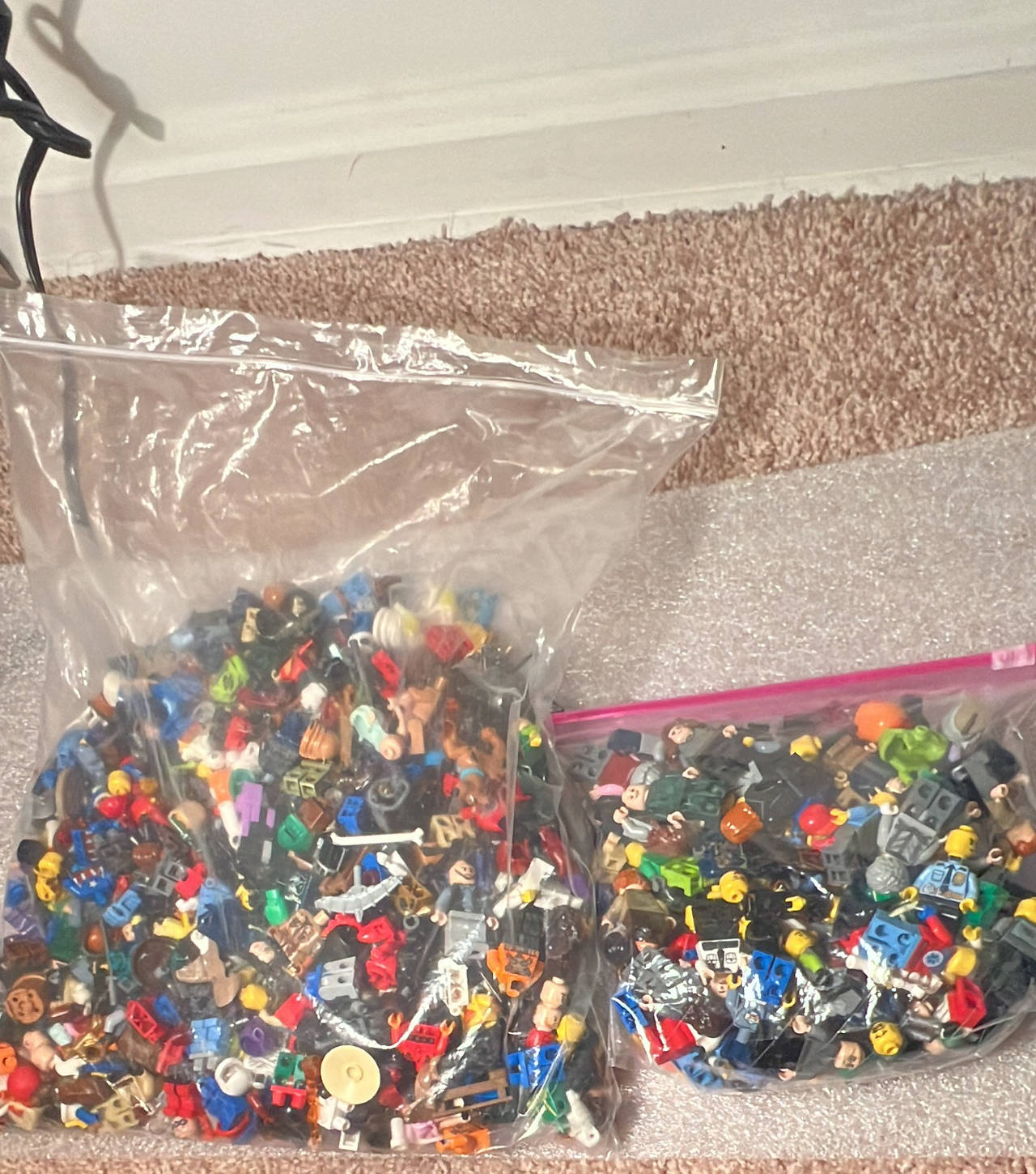 LEGO Minifigure Bulk Lot random not sure value