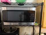 GE  Microwave Oven - Image 3