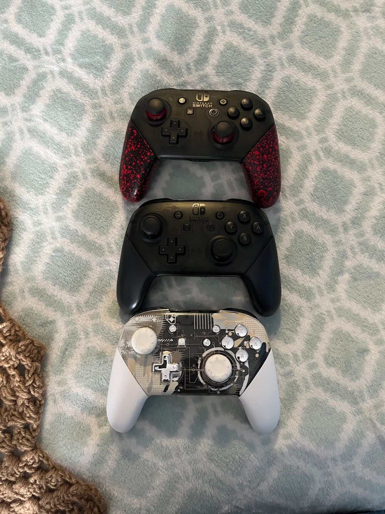 Nintendo Switch Pro Controller (3)
