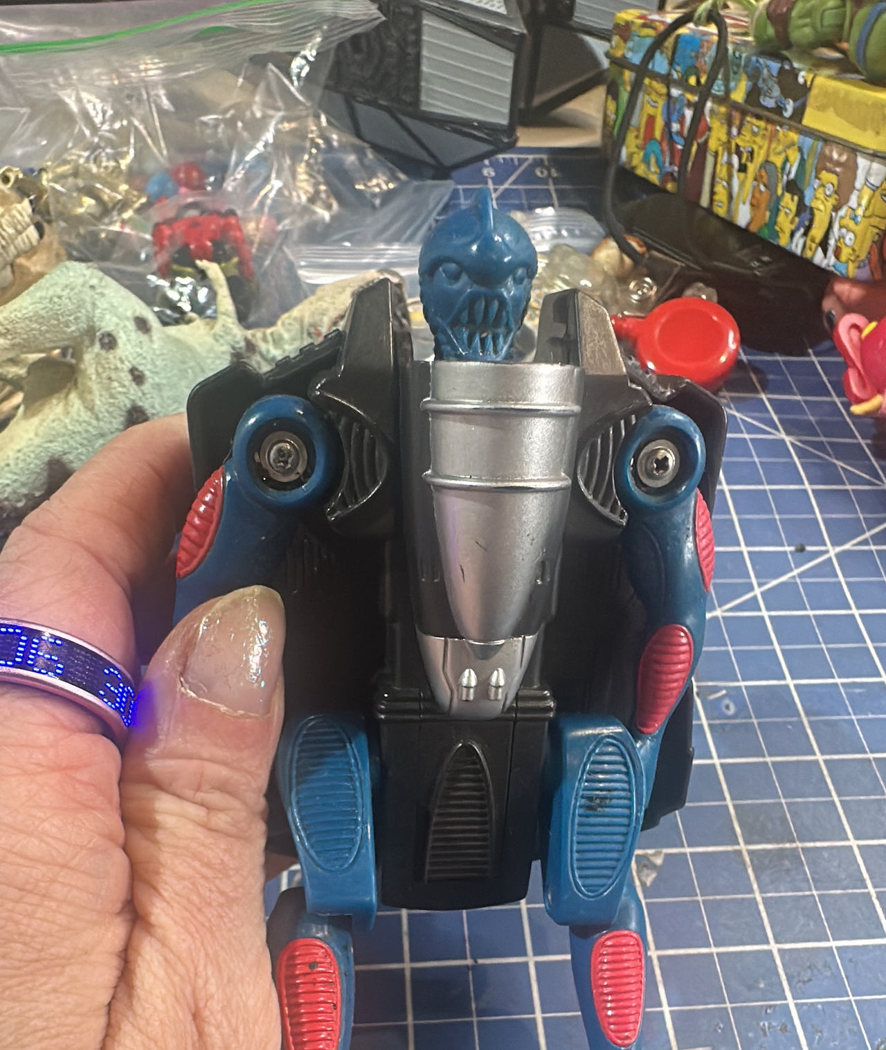 1997 TIGER ELECTRONICS MORPHATRONS ALIEN TRANSFORMING GAME 101 29423