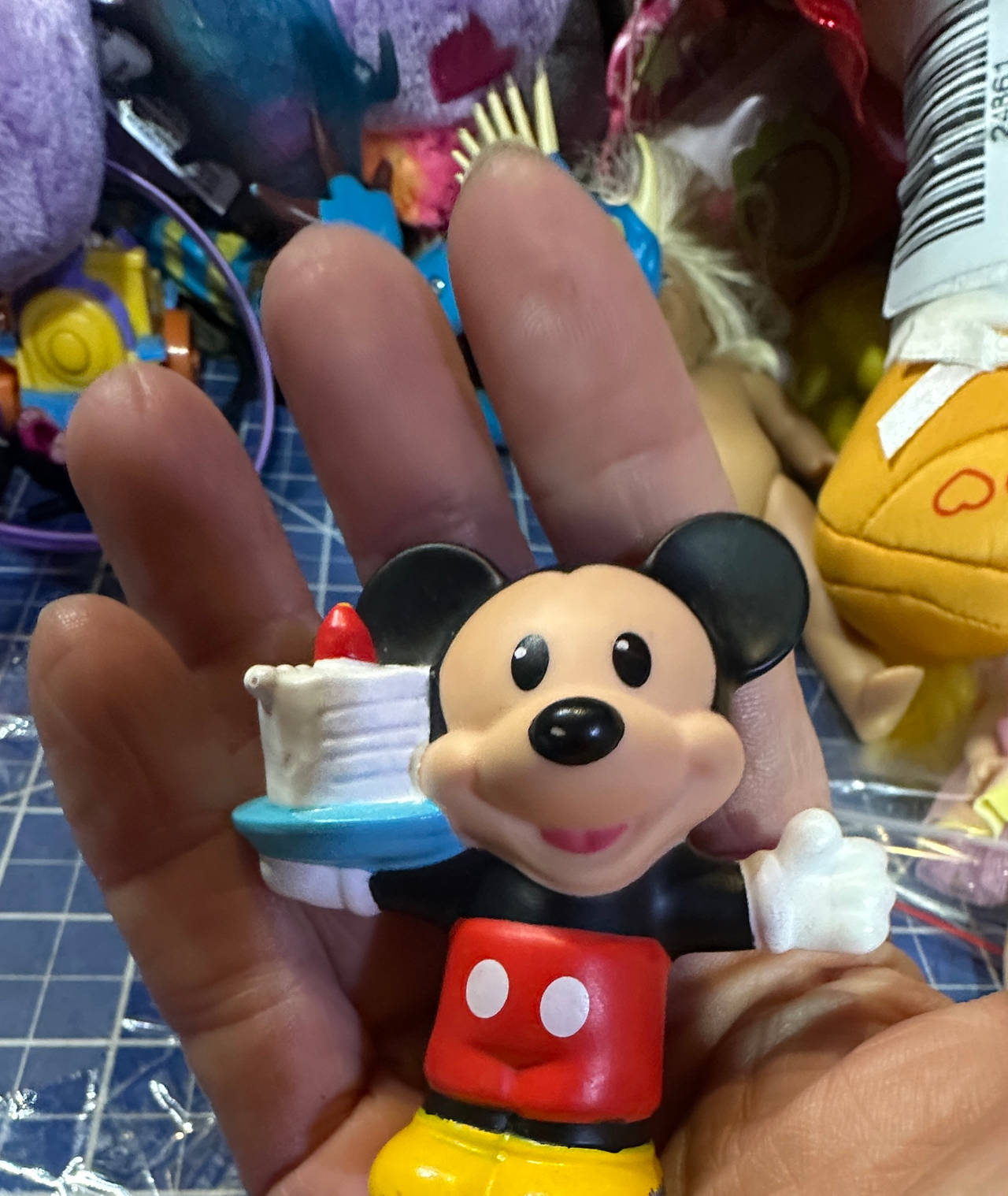 Fisher Price Little People Disney MICKEY MOUSE BIRTHDAY CAKE *rare* figure.