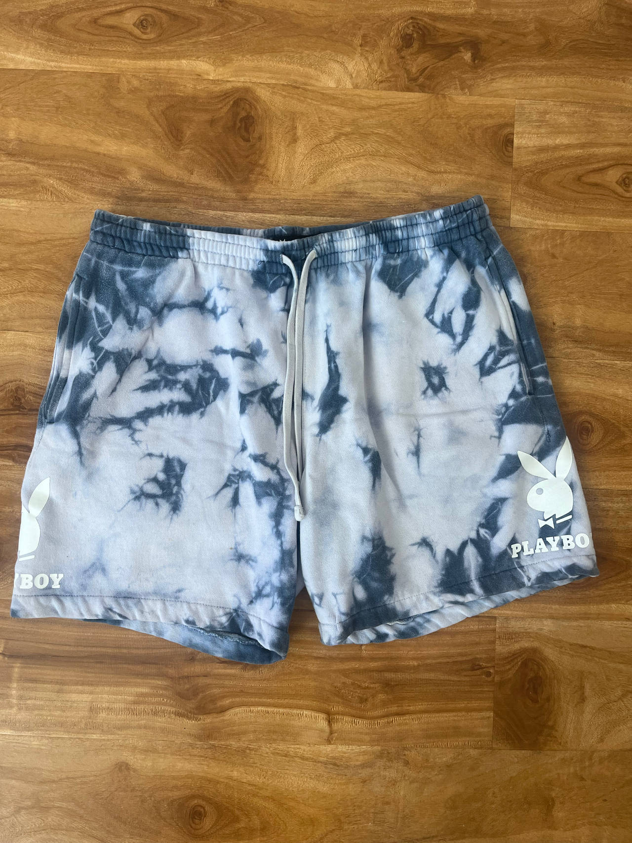 Men’s Playboy Tie Dye Shorts size L