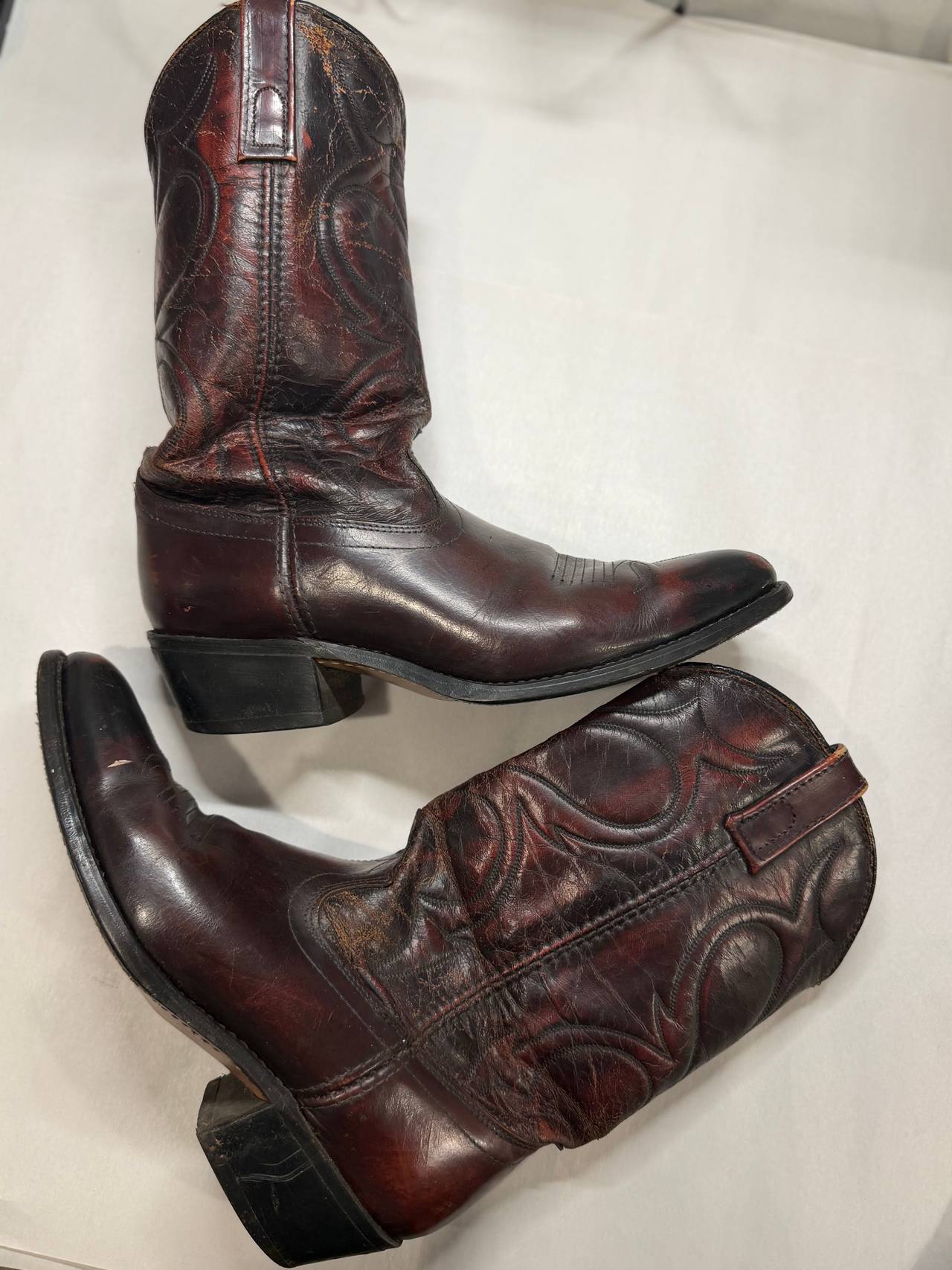 Vintage Men’s Western Cowboy Boots Brown Burgundy Leather Made in USA Size 10D