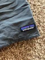 Patagonia Men's Baggies Shorts 5" gray great condition Large - Image 3