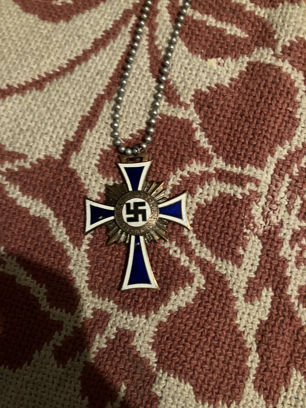 Natzi cross
