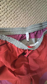 Lululemon Evergreen High-Rise Short 4.5" Colorblock Pink/Linen Sz. 10 - Image 2