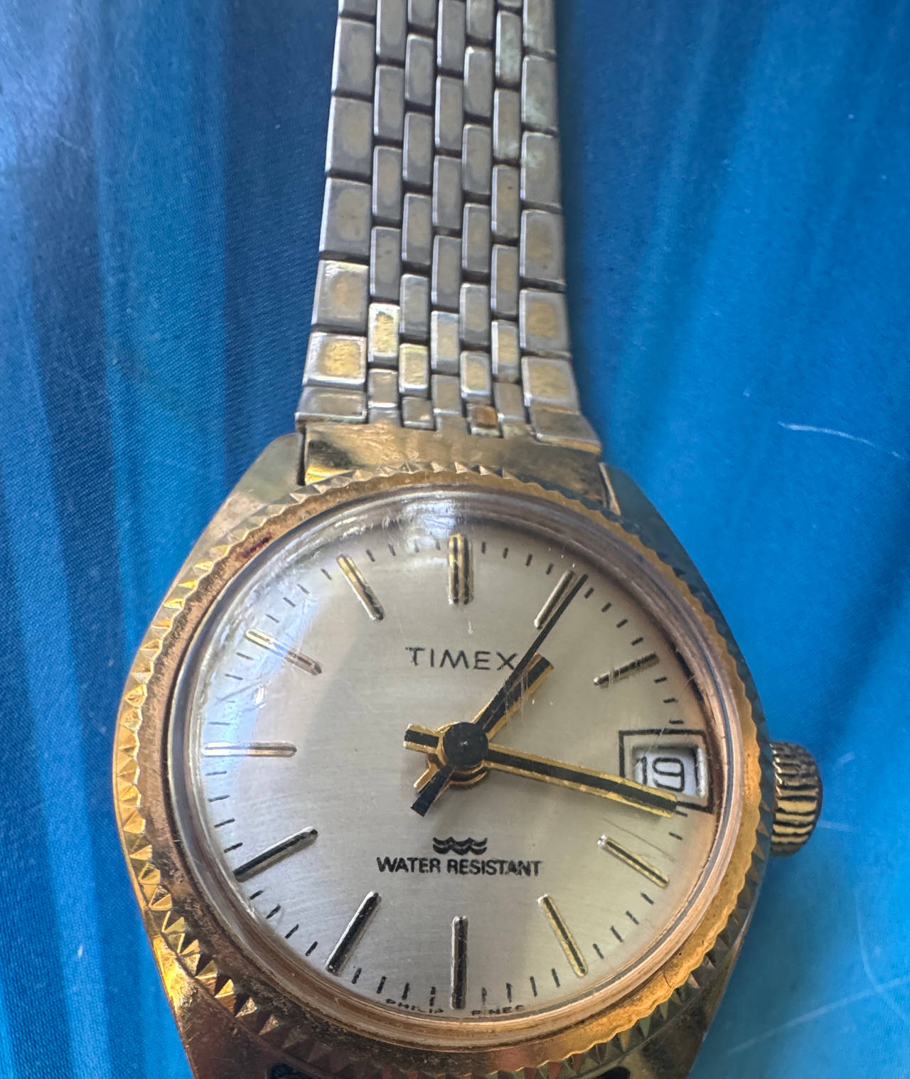 Vintage Timex Gold Tone Manual Wind Watch with Date
