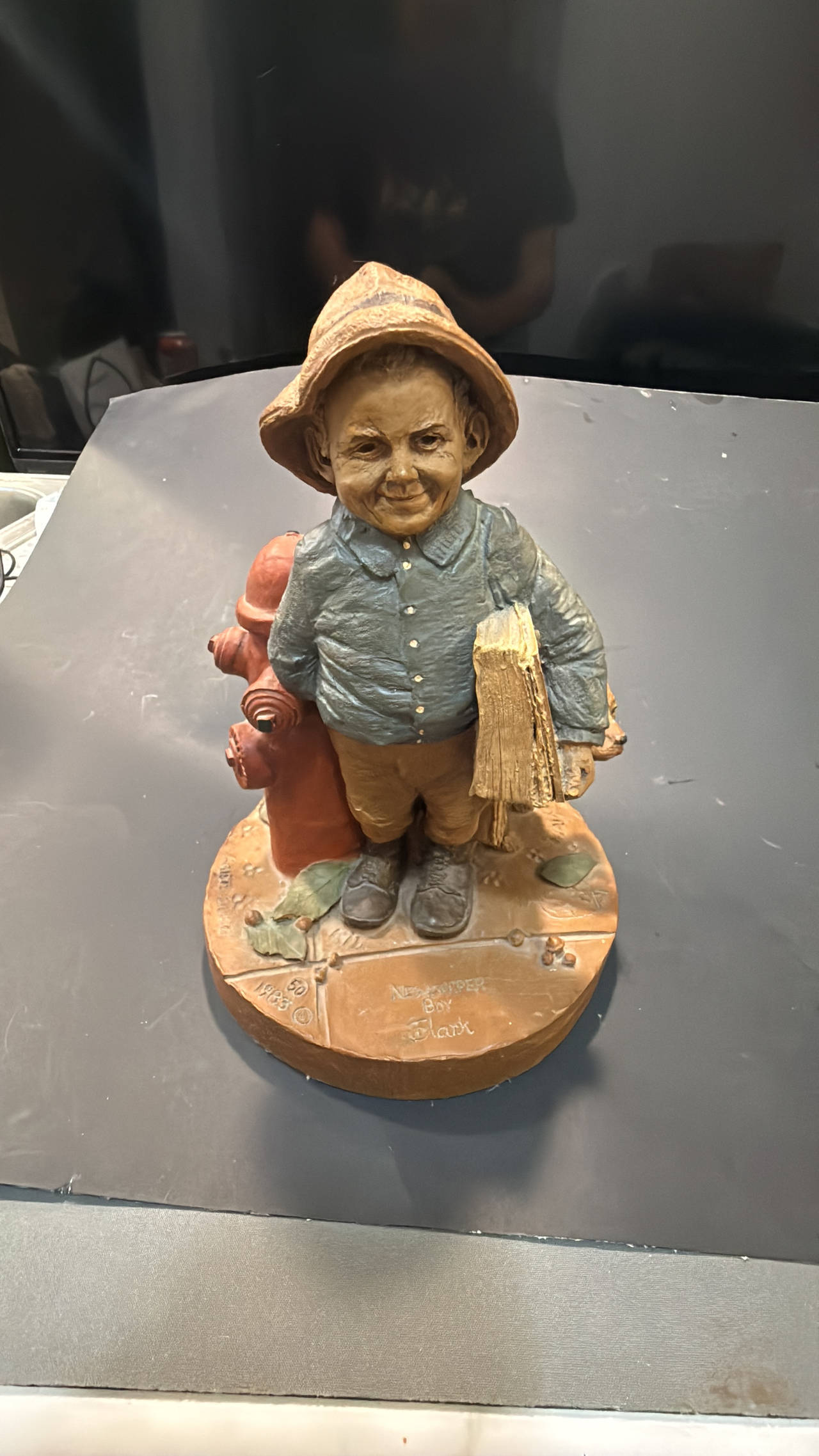 Tom Clark Newspaper Boy Figurine