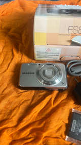 Samsung ES80 Digital Camera - Image 2