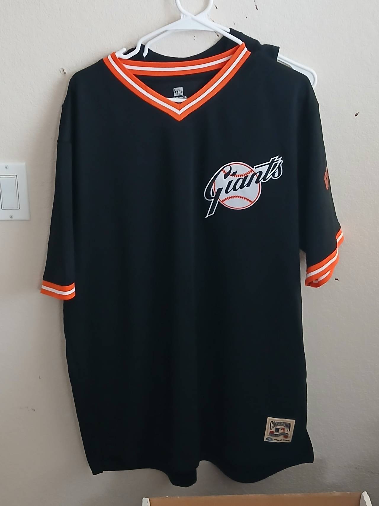 Majestic San Francisco Giants Cooperstown Collection V-Neck Jersey