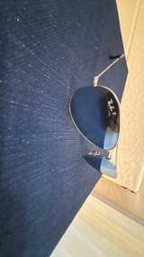 Ray-Ban Aviator Classic Polarized Sunglasses - Image 2