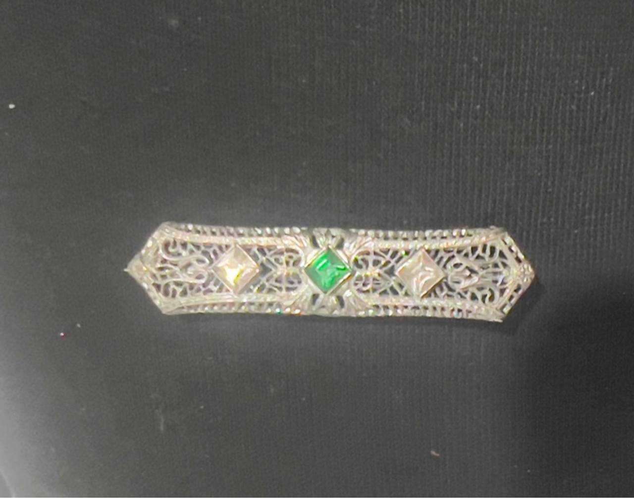 Vintage Art Deco Emerald Filigree Brooch