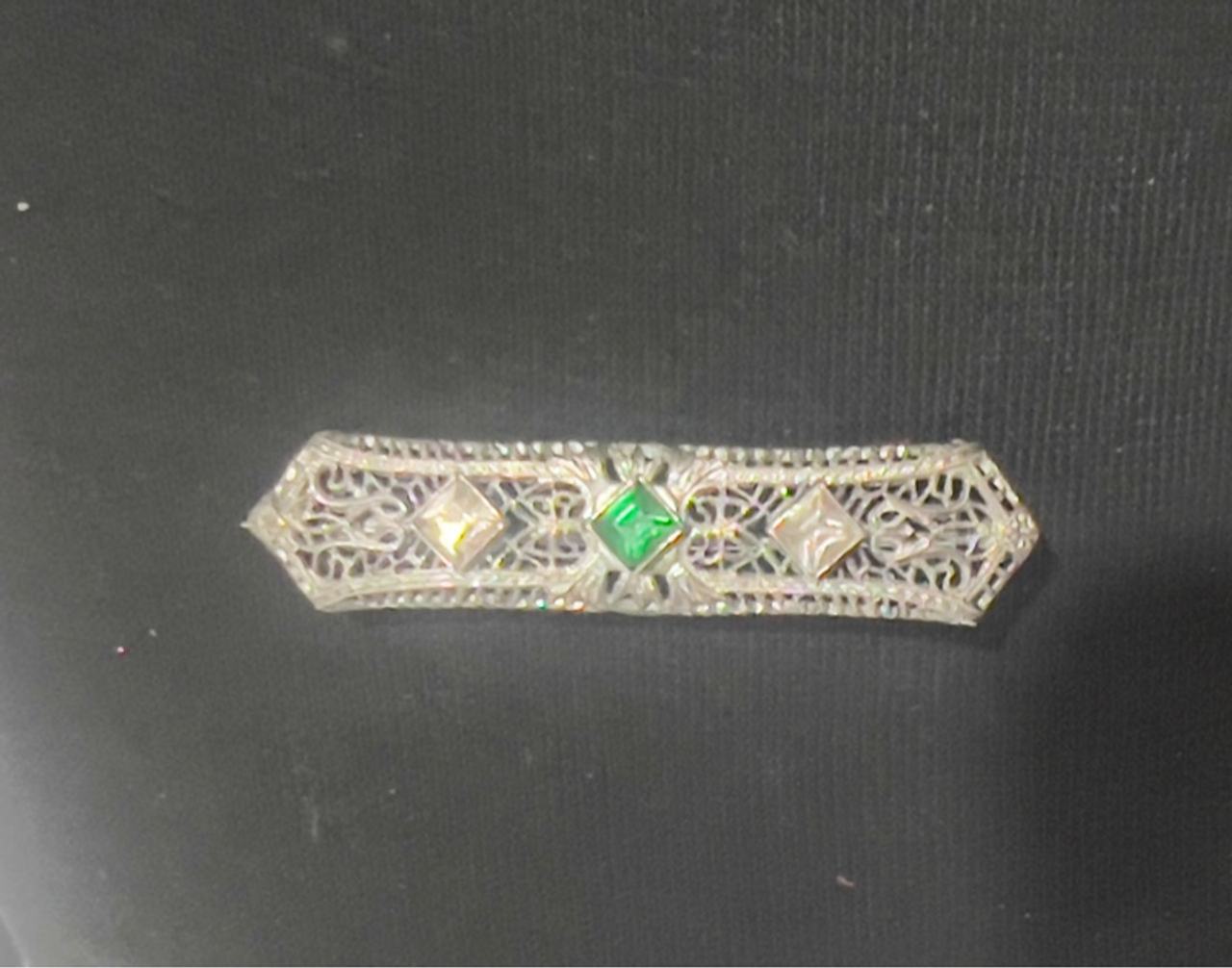 Vintage Art Deco Emerald Filigree Brooch