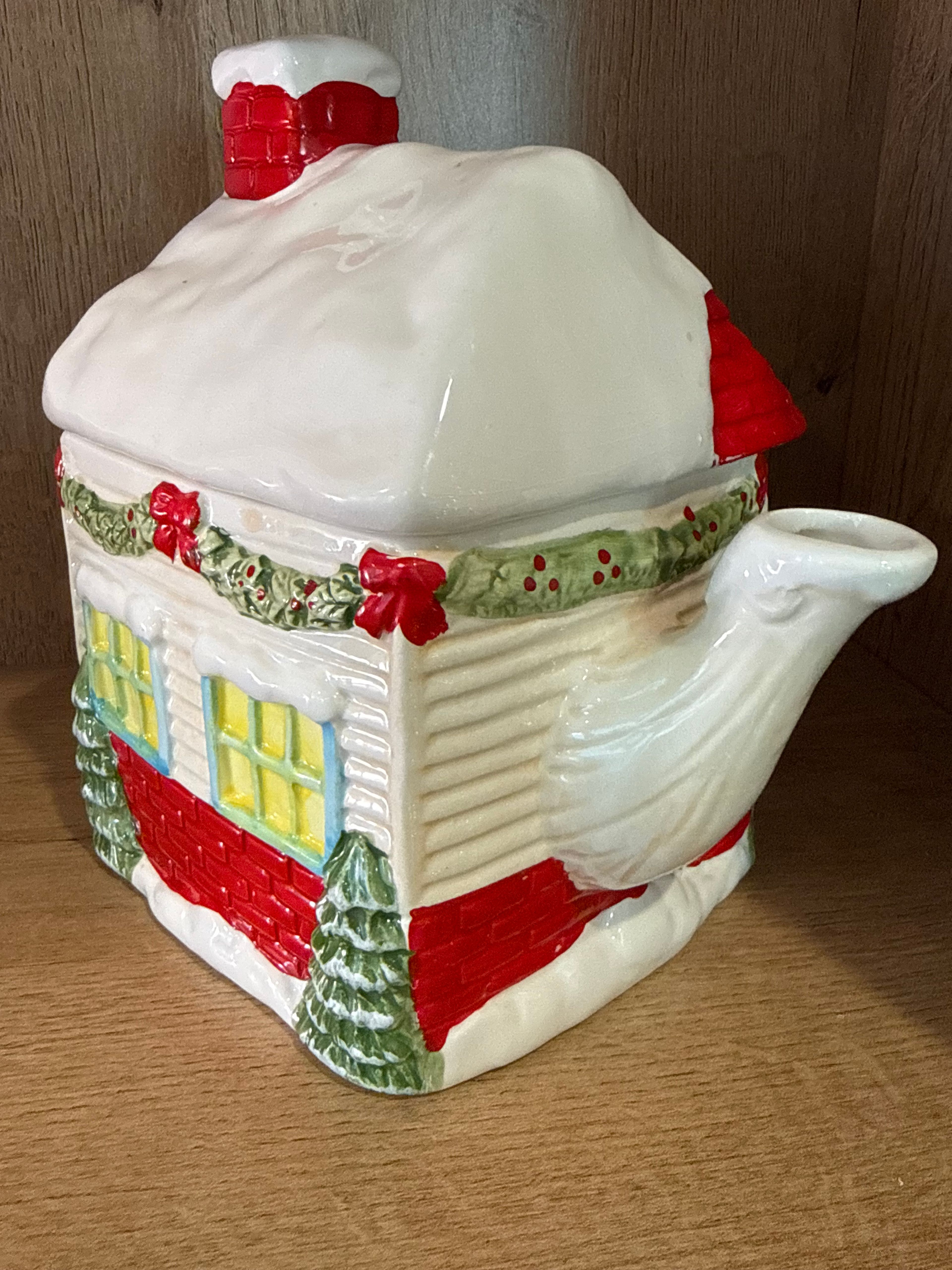 Christmas Cottage Tea Cup with Lid – Holiday House Teapot Style (Decor Only) - Image 9