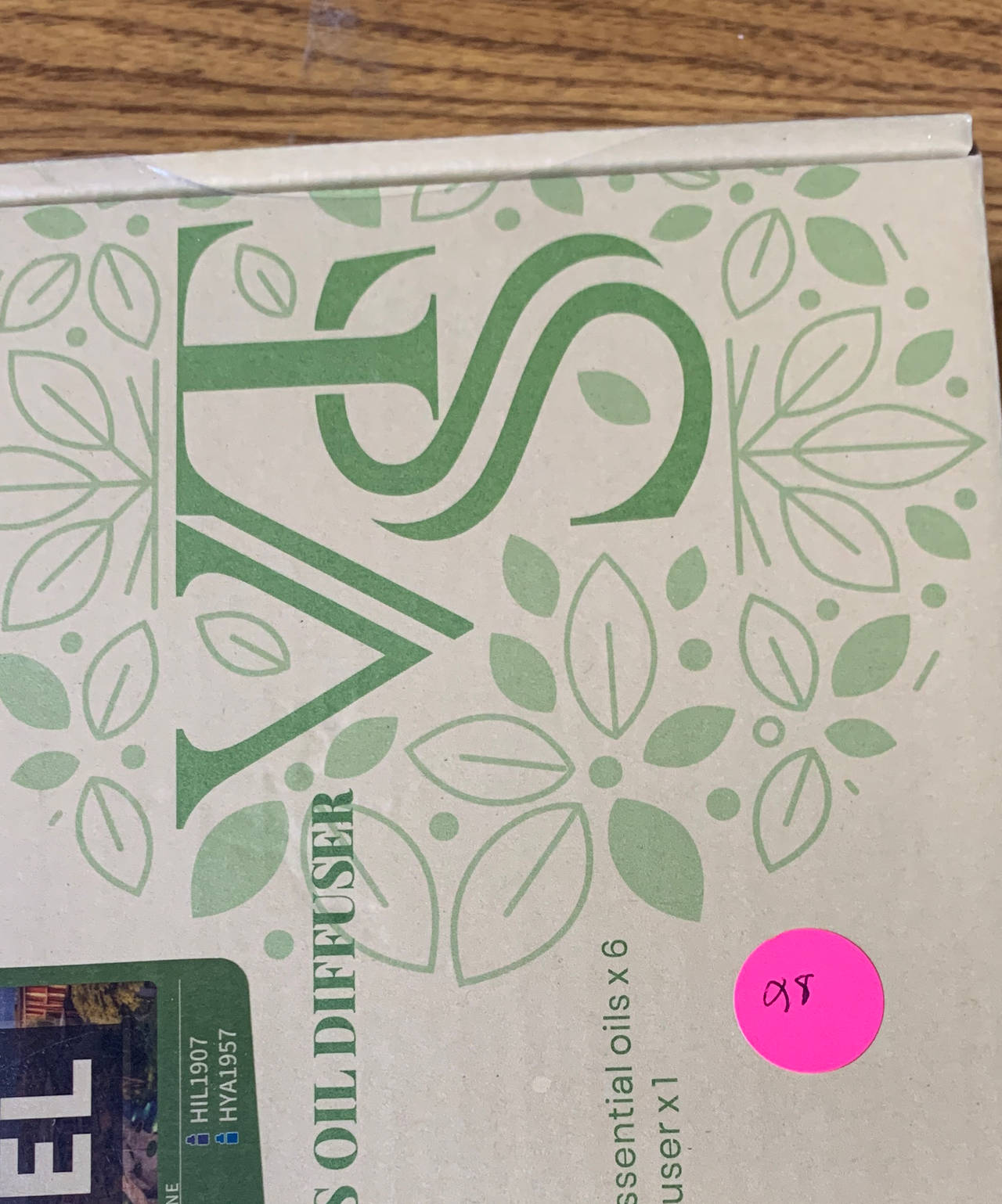 VTS Essential Oil Diffuser Set with 6 Oils
