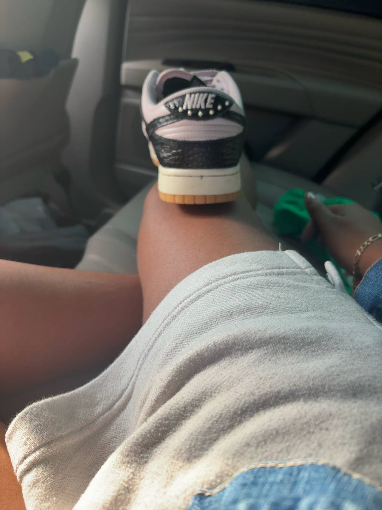 Nike Dunk Low Retro Pink Foam Black