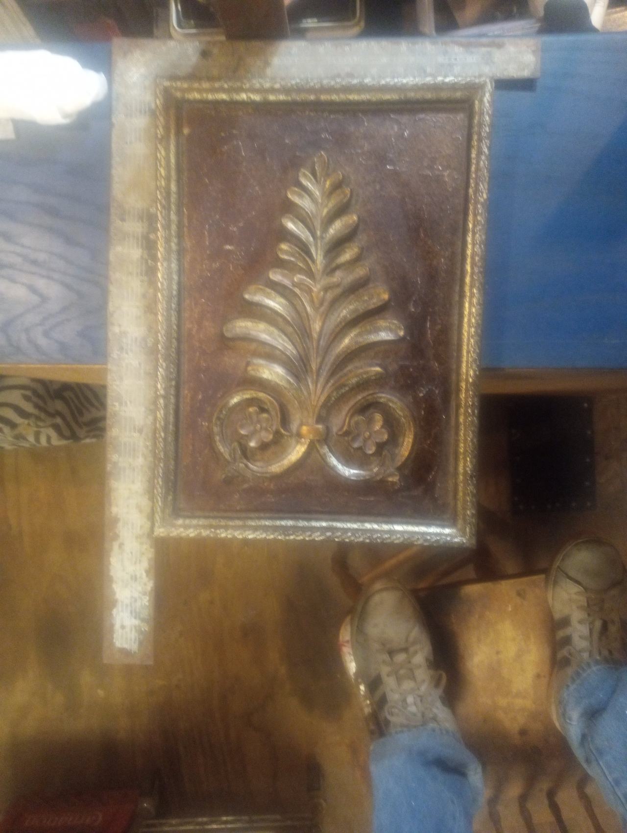 Vintage Style Acanthus Leaf Framed Wall Art Plaque