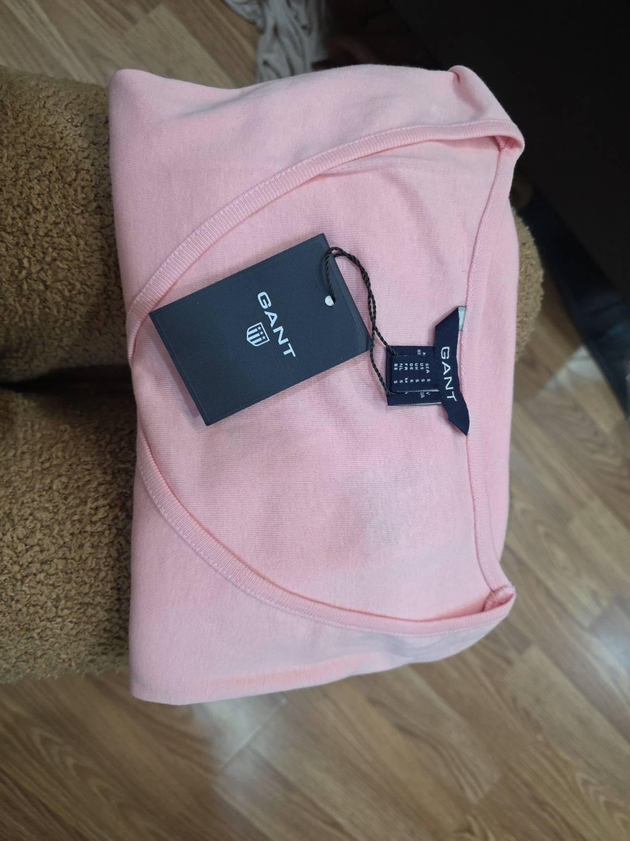 Gant Women's V-Neck Sweater