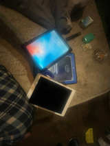 Apple iPad - Image 1