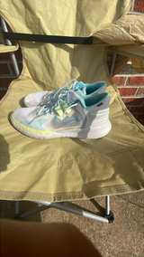 Nike Kyrie Low 4 1 World 1 People - Image 2