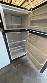 Frigidaire Top Freezer Refrigerator - Image 2