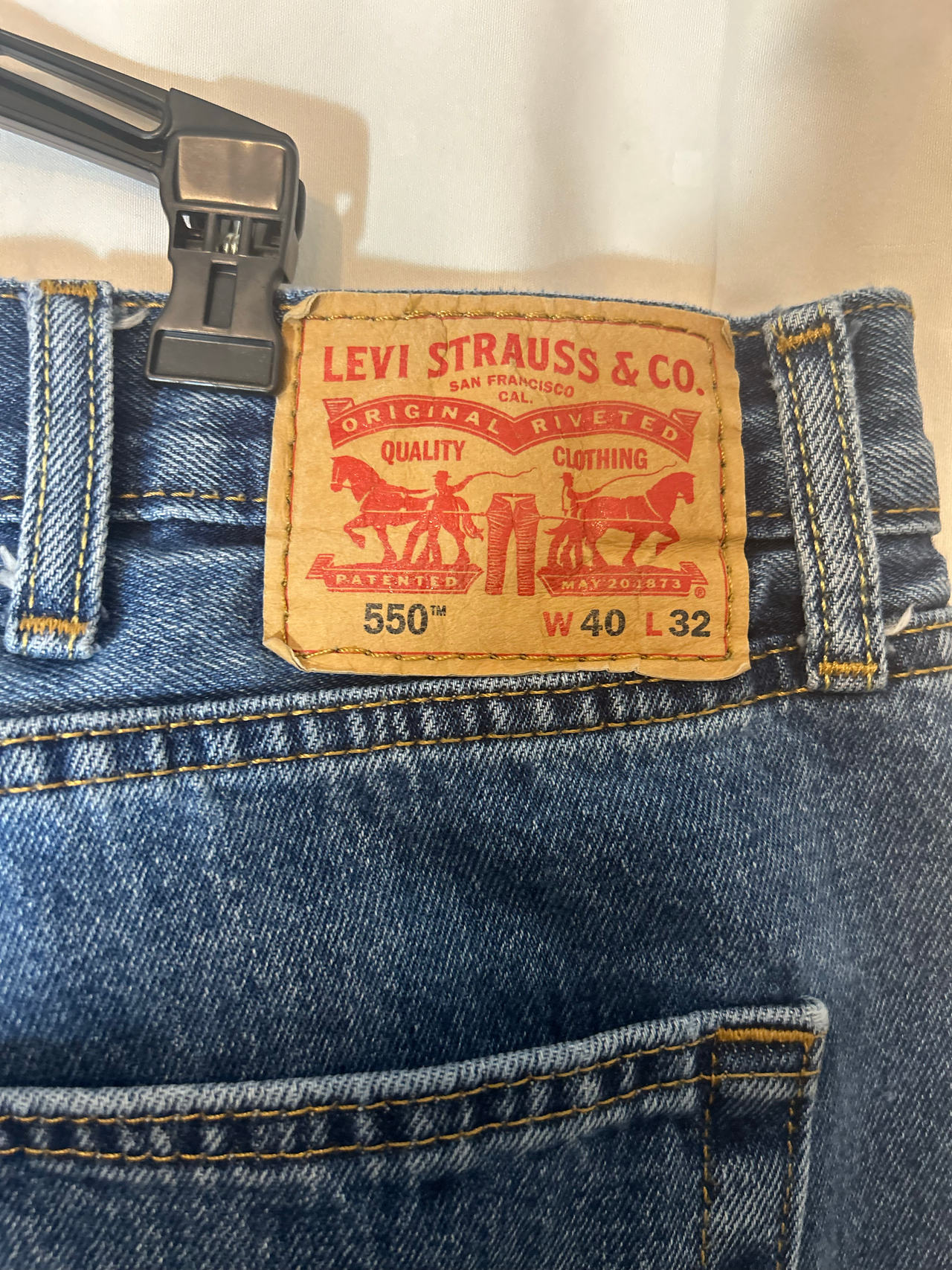 Levi's 550 Relaxed Fit Tapered Leg Jeans