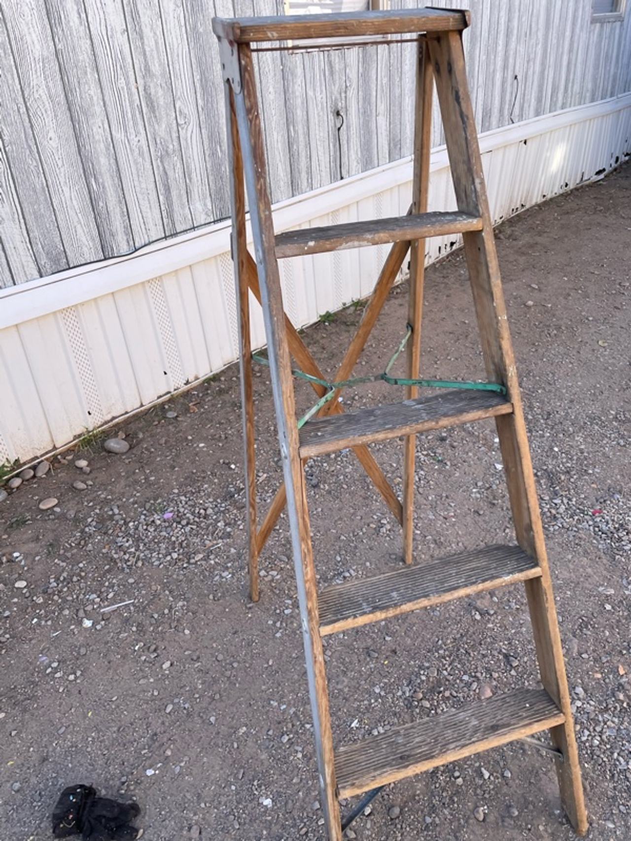 Wooden Step Ladder