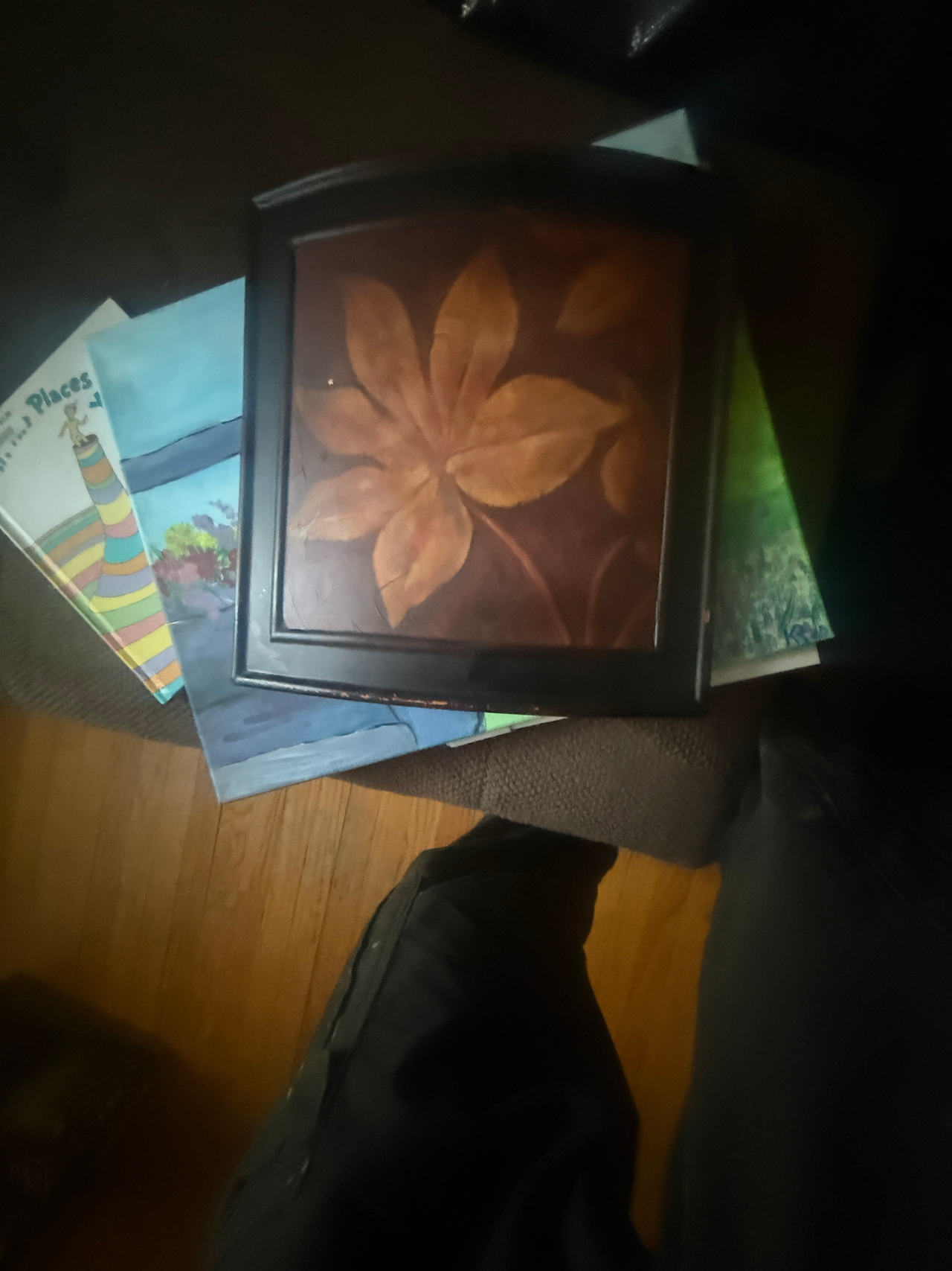 Decorative Wooden Storage Box with Leaf Carving