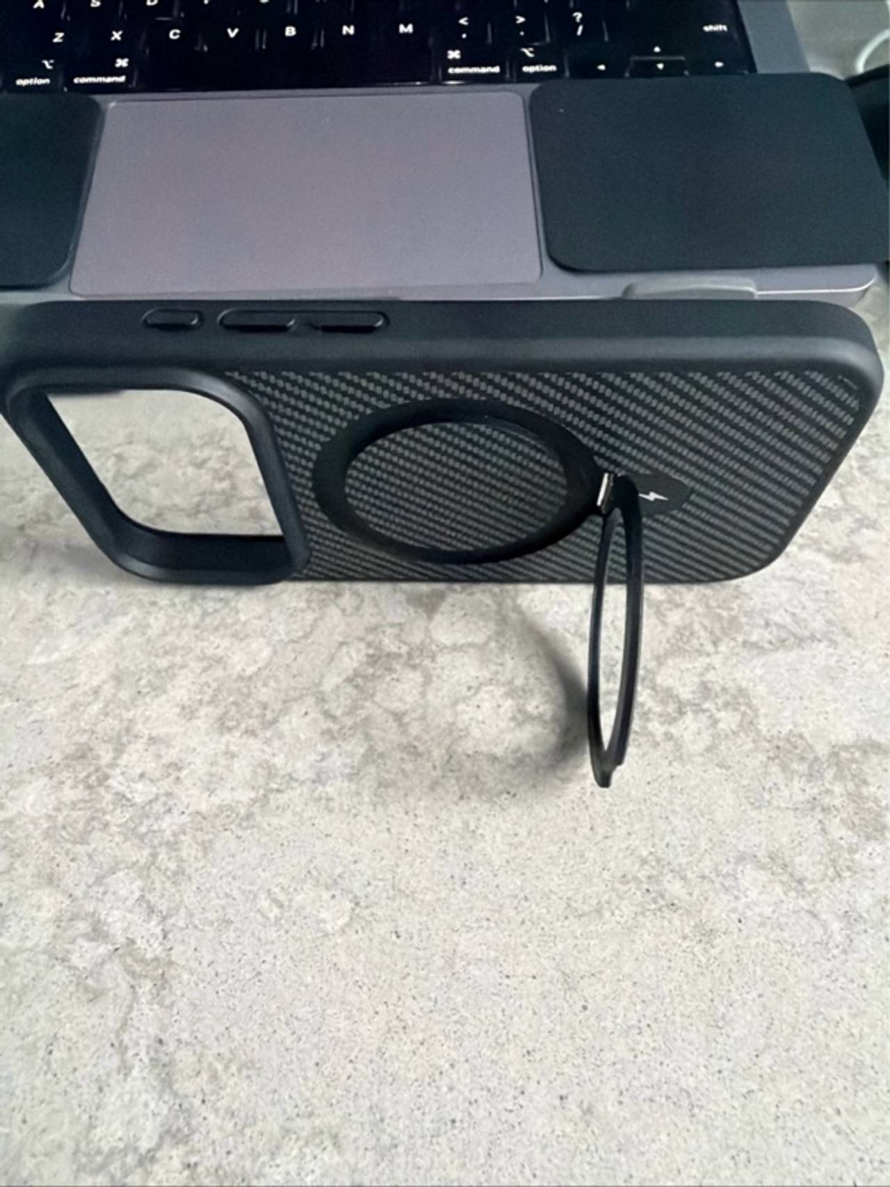 Apple iPhone 17 Pro Max Carbon Fiber MagSafe Case