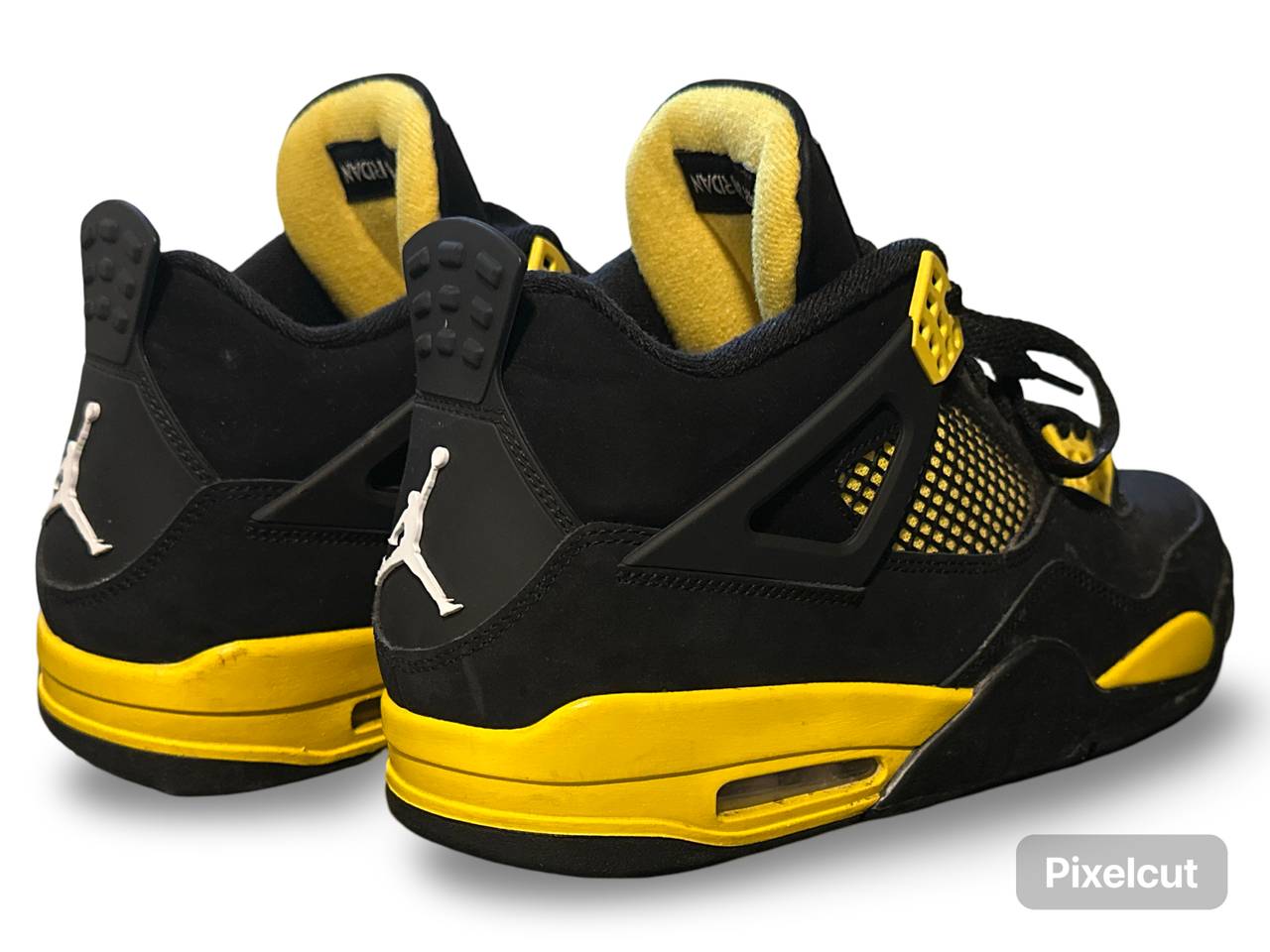 Air Jordan 4 Retro Thunder (2023)