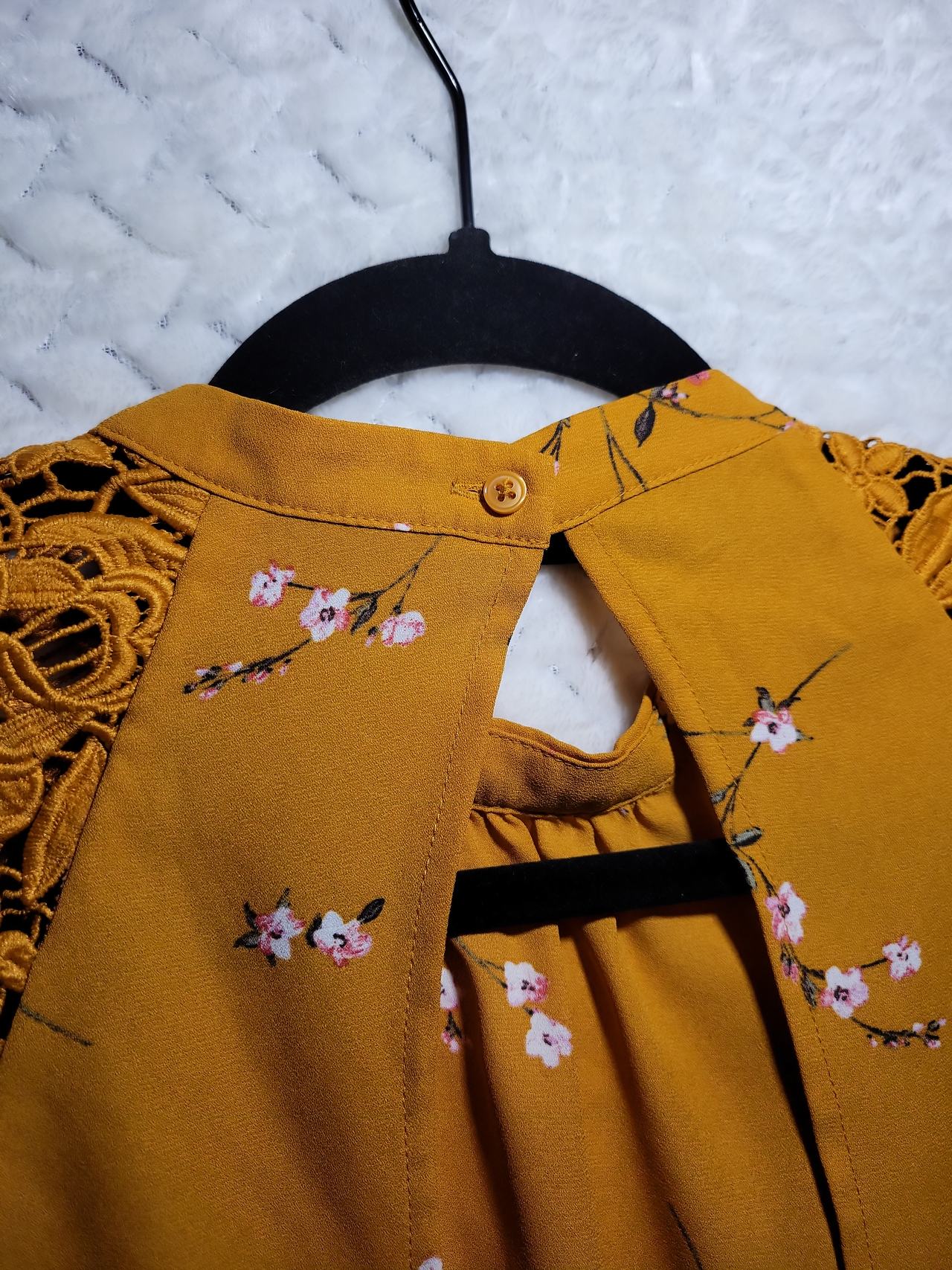 Express Floral Lace Shoulder Sleeveless Blouse sz M