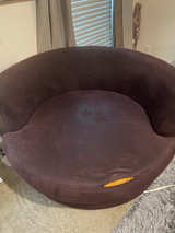 Round Swivel Chair - Image 1