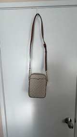 Michael Kors Jet Set Large Logo Crossbody Bag - Image 3