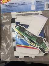 Hot Wheels Table Decorations 3-Piece Set with Plates and Napkins - Image 4
