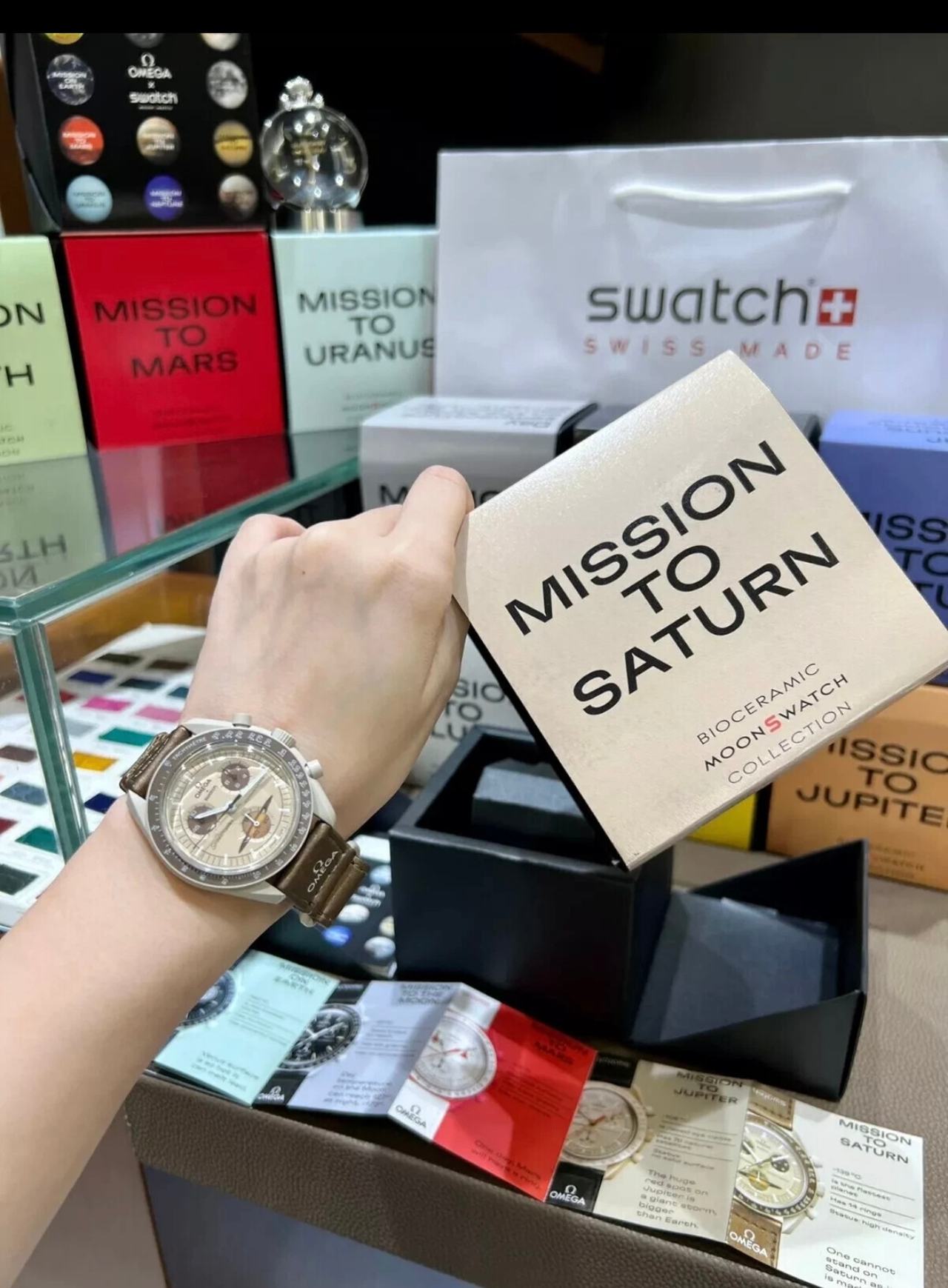 Omega x Swatch Bioceramic MoonSwatch Saturn