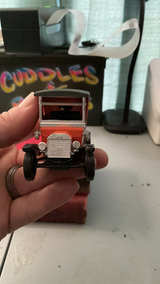 Lledo Days Gone Ford Model T Van - Hoover - Image 4