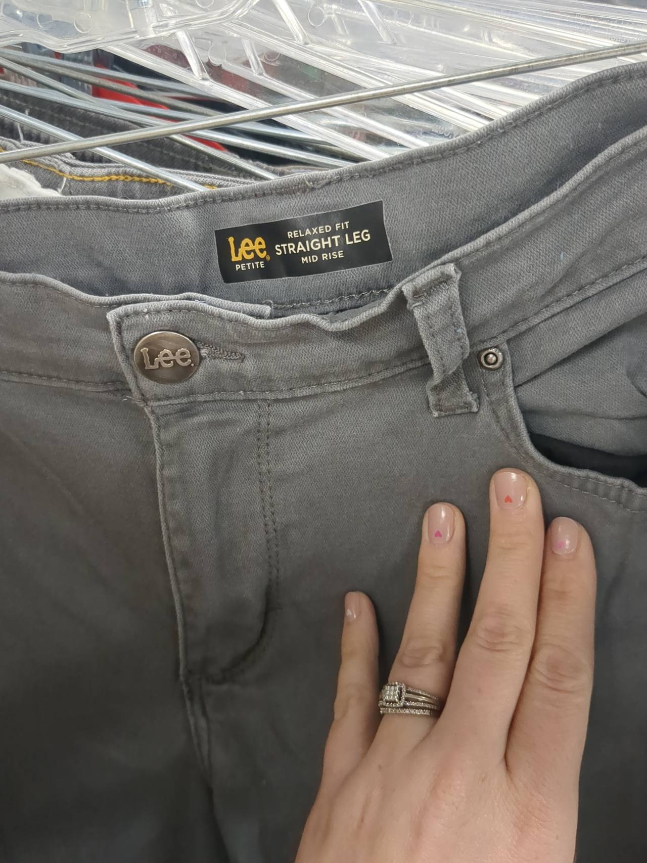 Lee Women's Petite Relaxed Fit Straight Leg Mid Rise Jeans