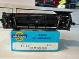 Athearn HO Scale Union 76 3-Dome Tank Car - Image 2