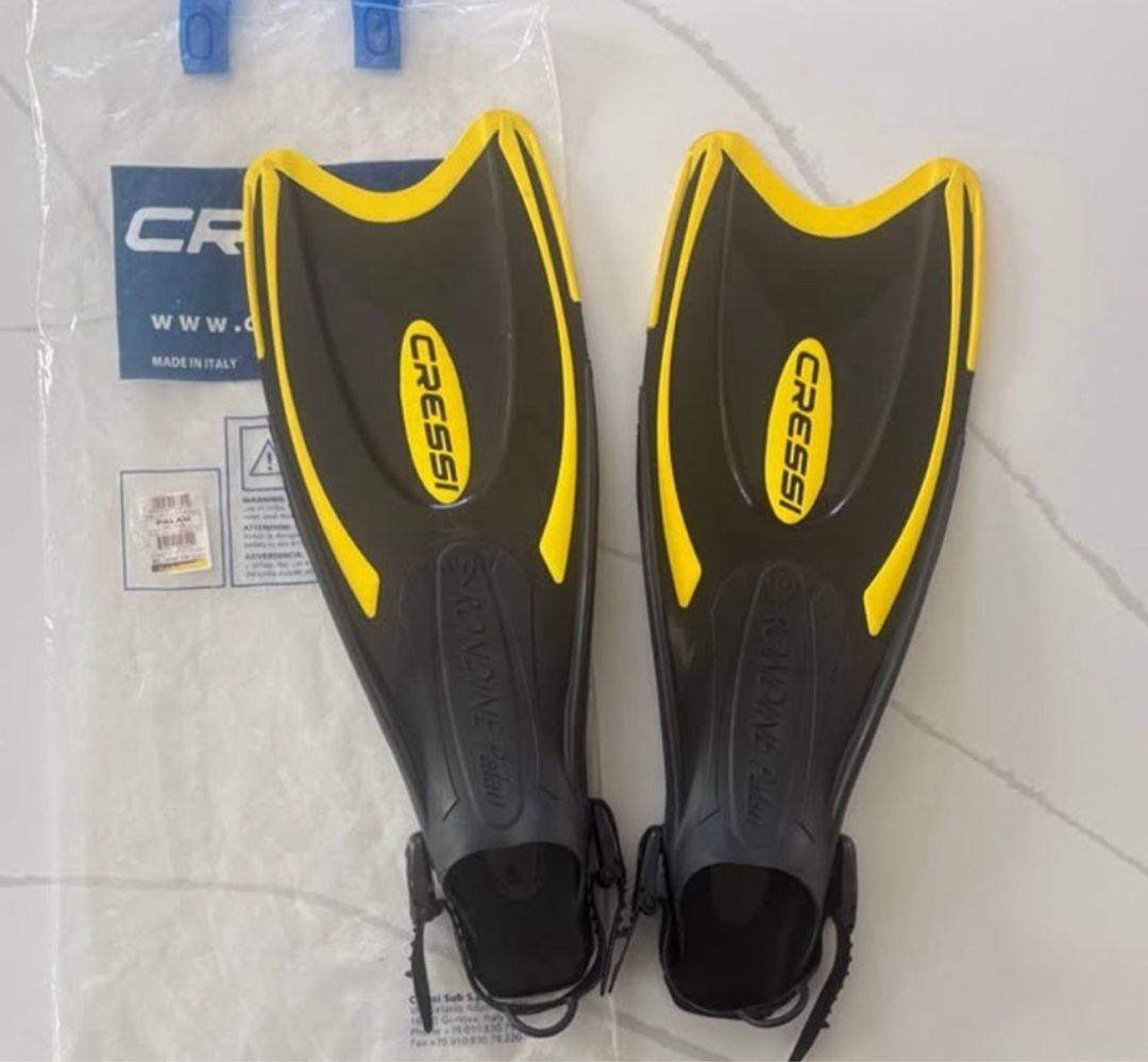 Cressi Rondine Palau Black Diving Fins / Flippers - size M - L