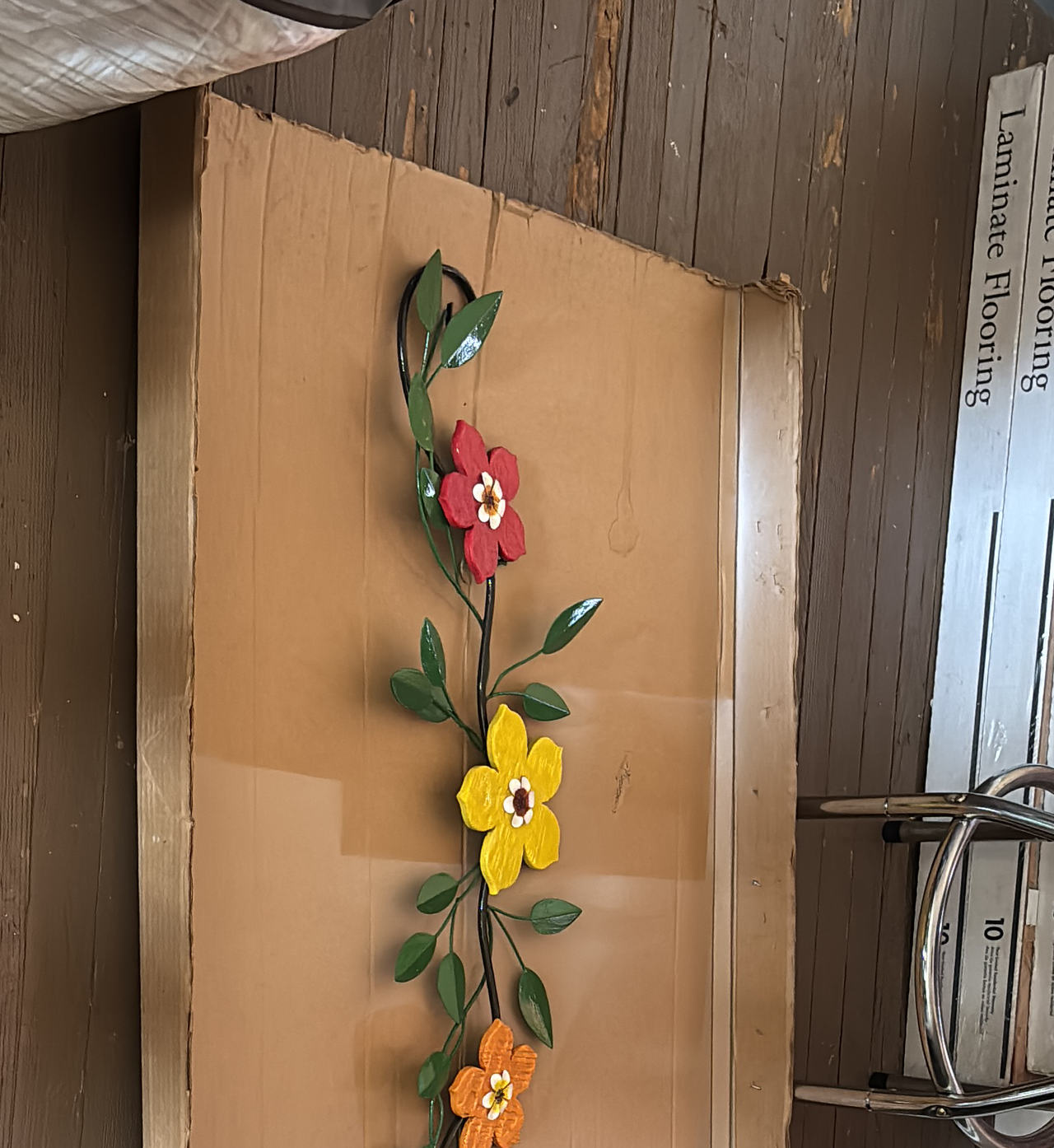 Metal Flower Vine Wall Decor