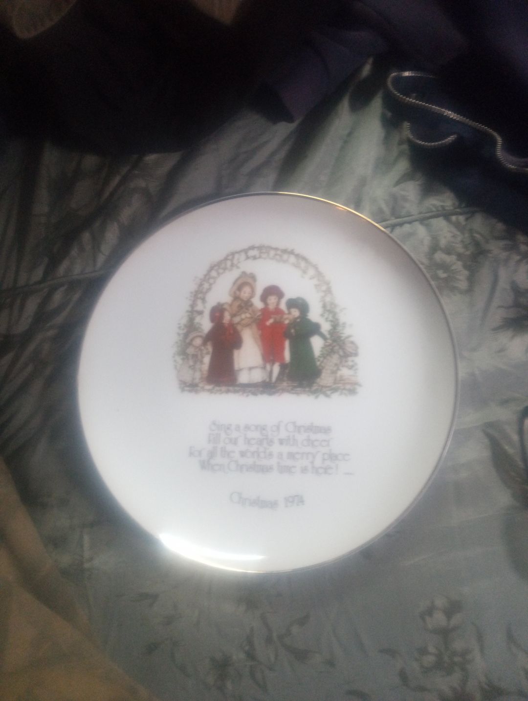 Holly Hobbie Christmas 1974 Commemorative Plate