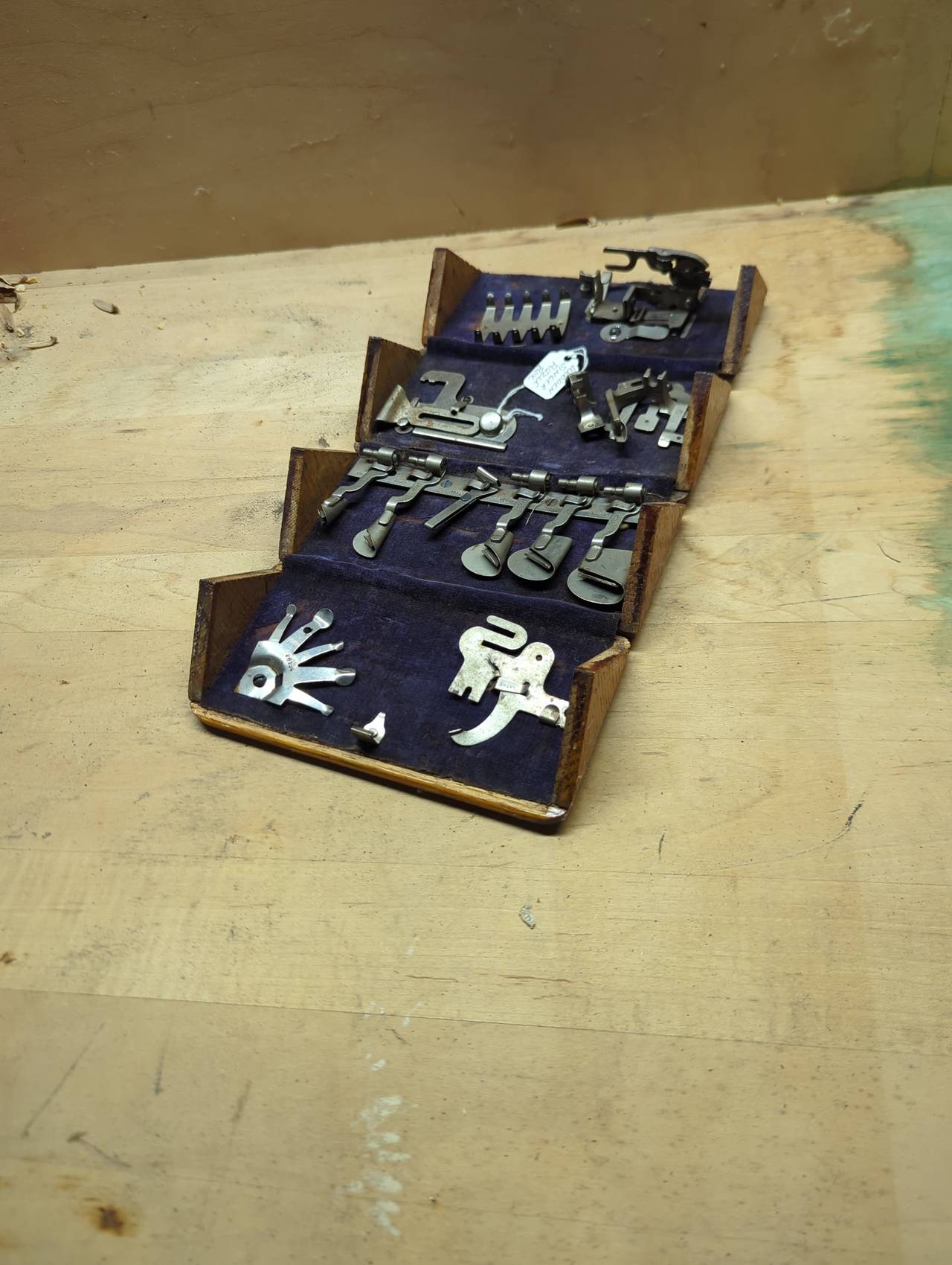 Singer Sewing Machine Puzzle Box Attachment Set